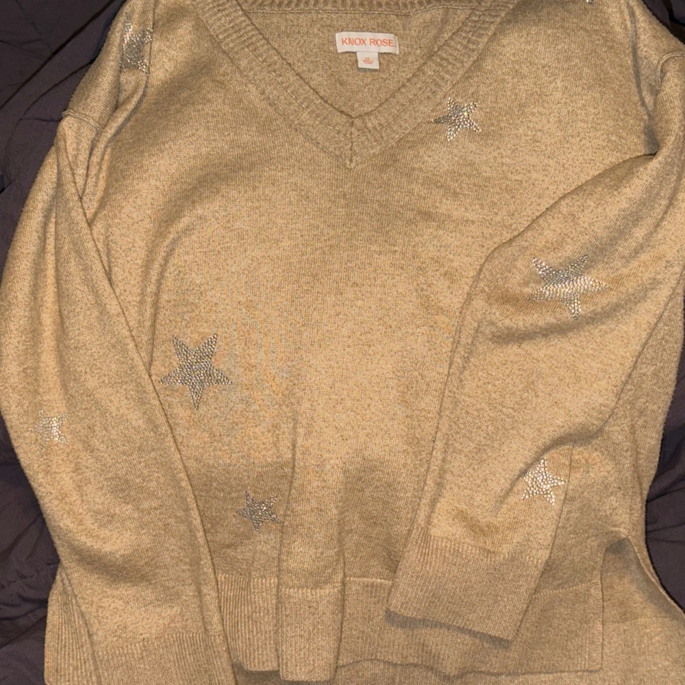 Knox Rose Tan V-Neck Sweater with Star Details size medium - Picture 3 of 6